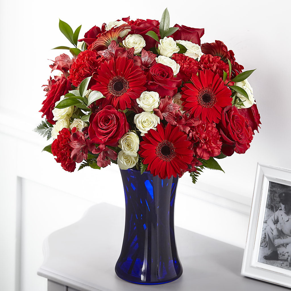 Hearts Embrace Bouquet – Roseland Floral Co Inc, Charlotte NC