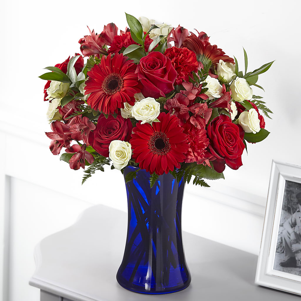Hearts Embrace Bouquet – Roseland Floral Co Inc, Charlotte NC