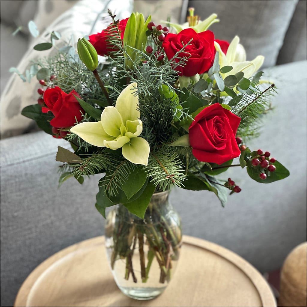 Glittering Lights Bouquet –  Roseland Floral Co Inc, Charlotte NC