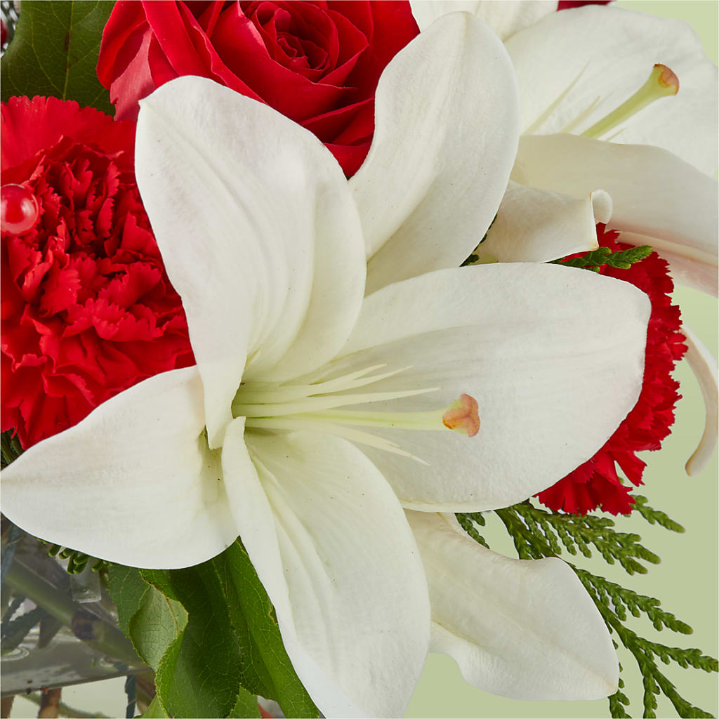 Glistening Icicles Bouquet –  Roseland Floral Co Inc, Charlotte NC